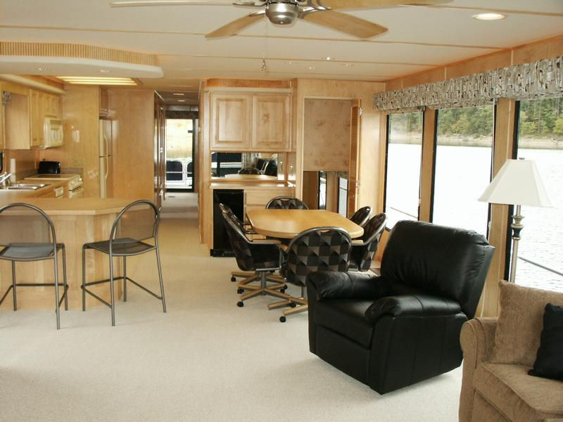 Presidential Series Houseboat