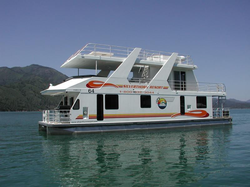 Queen Houseboat