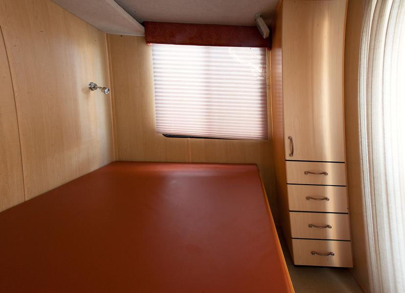 Queen II Houseboat