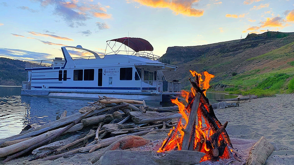 Lake Roosevelt Houseboat Rentals and Vacation Information