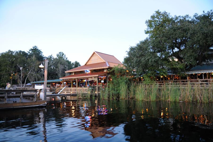 Stop by restaurants on shore for a delicious early dinner with a view