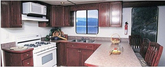 Sunbreezer Houseboat