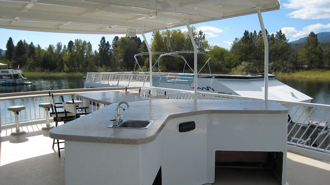 SuperCruiser Elite Houseboat