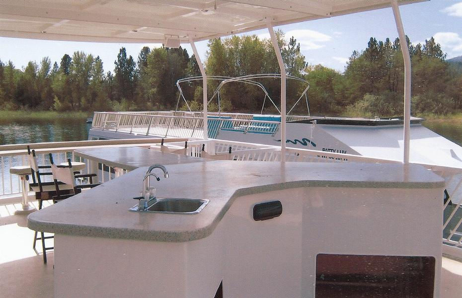 SuperCruiser Elite Houseboat