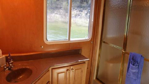 Tango 87 Luxury Houseboat