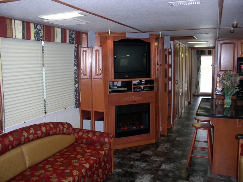 The Cove Houseboat