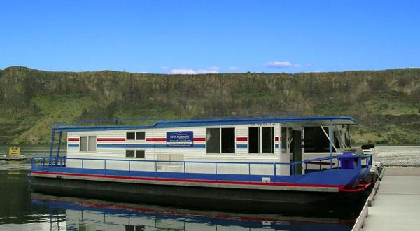 The Steelhead Houseboat