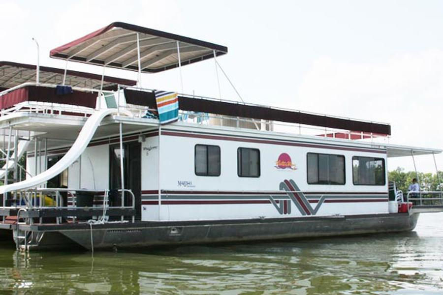 Wanderer Houseboat