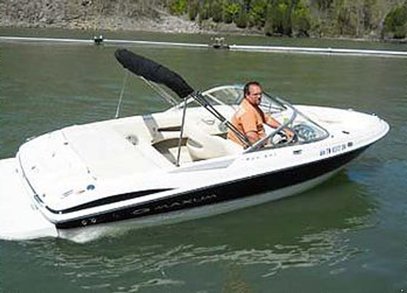 18foot Maxum Ski Boat