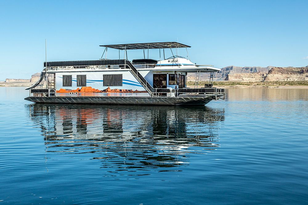 Dale Hollow Houseboat Sales / Houseboat Rental At Sunset Marina On Dale Hollow Lake / Dale hollow lake has some of the clearest water anywhere!