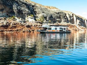 59 Discovery XL Platinum Houseboat