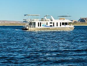 75 Excursion Houseboat