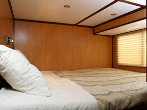 48 Navigator Class Houseboat