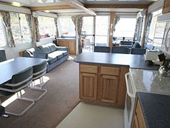 59 Deluxe Houseboat