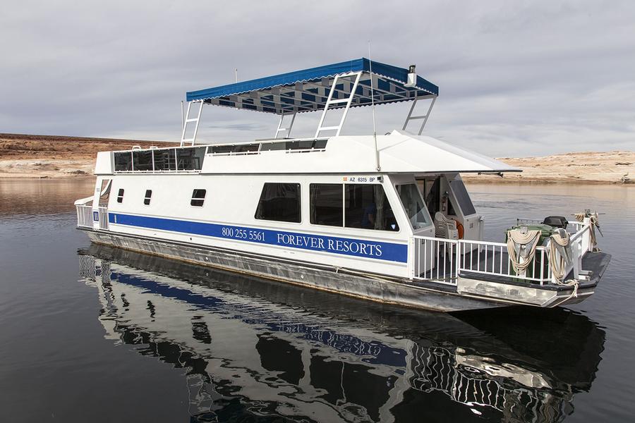 59foot Deluxe Houseboat
