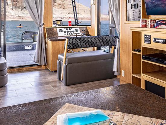 59 Discovery XL Platinum Houseboat