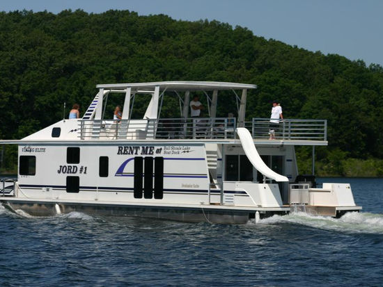 60 Deluxe Houseboat