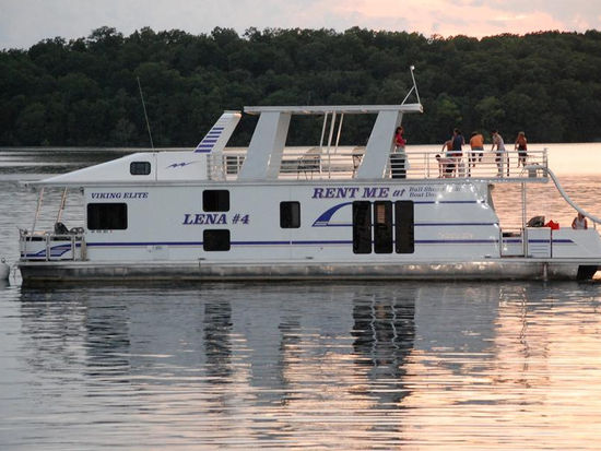 60 Deluxe Houseboat