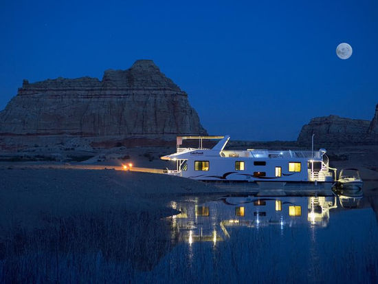 62 foot Journey Houseboat