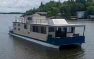 64 Foot Houseboat