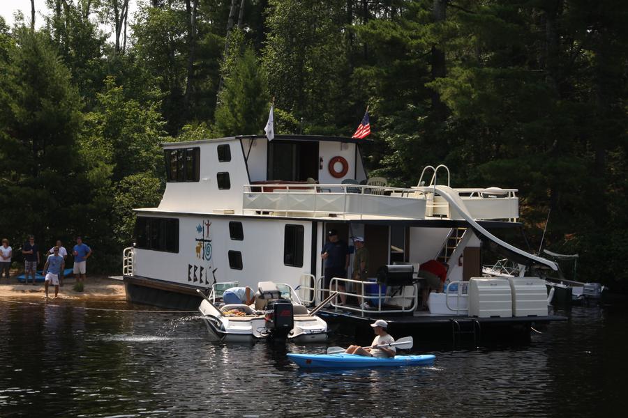 65foot Series Houseboat