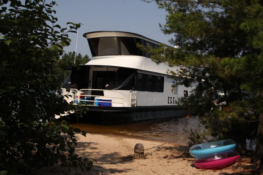 65foot Series Houseboat
