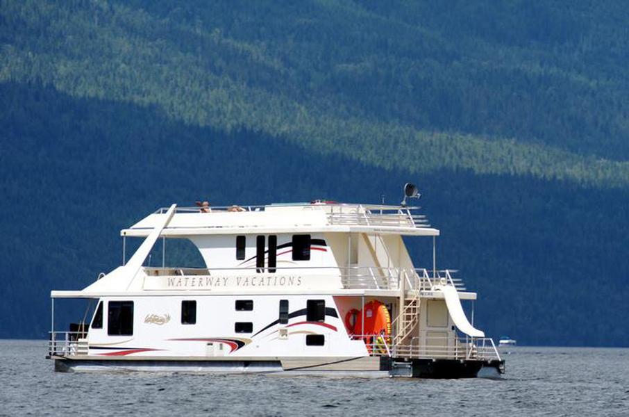 66foot Mirage Houseboat