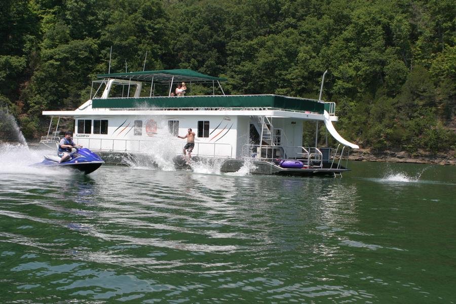 74 Flagship Houseboat On Dale Hollow Lake