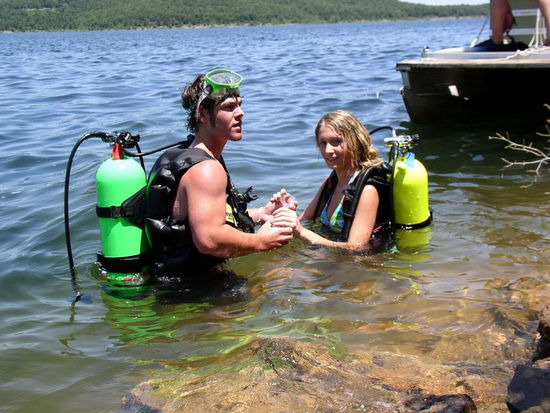 Dive with friends from shore or your houseboat