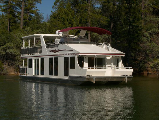 Corinthian Houseboat