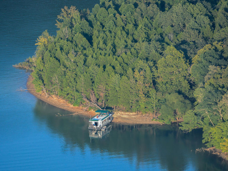 [Linked Image from houseboating.org]