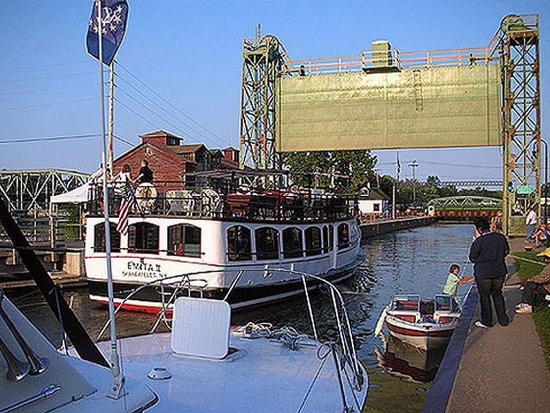 Parts of the canal pass through locks to raise and lower boats Photos