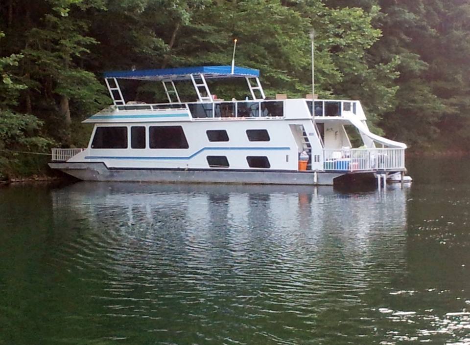 59foot Deluxe Houseboat