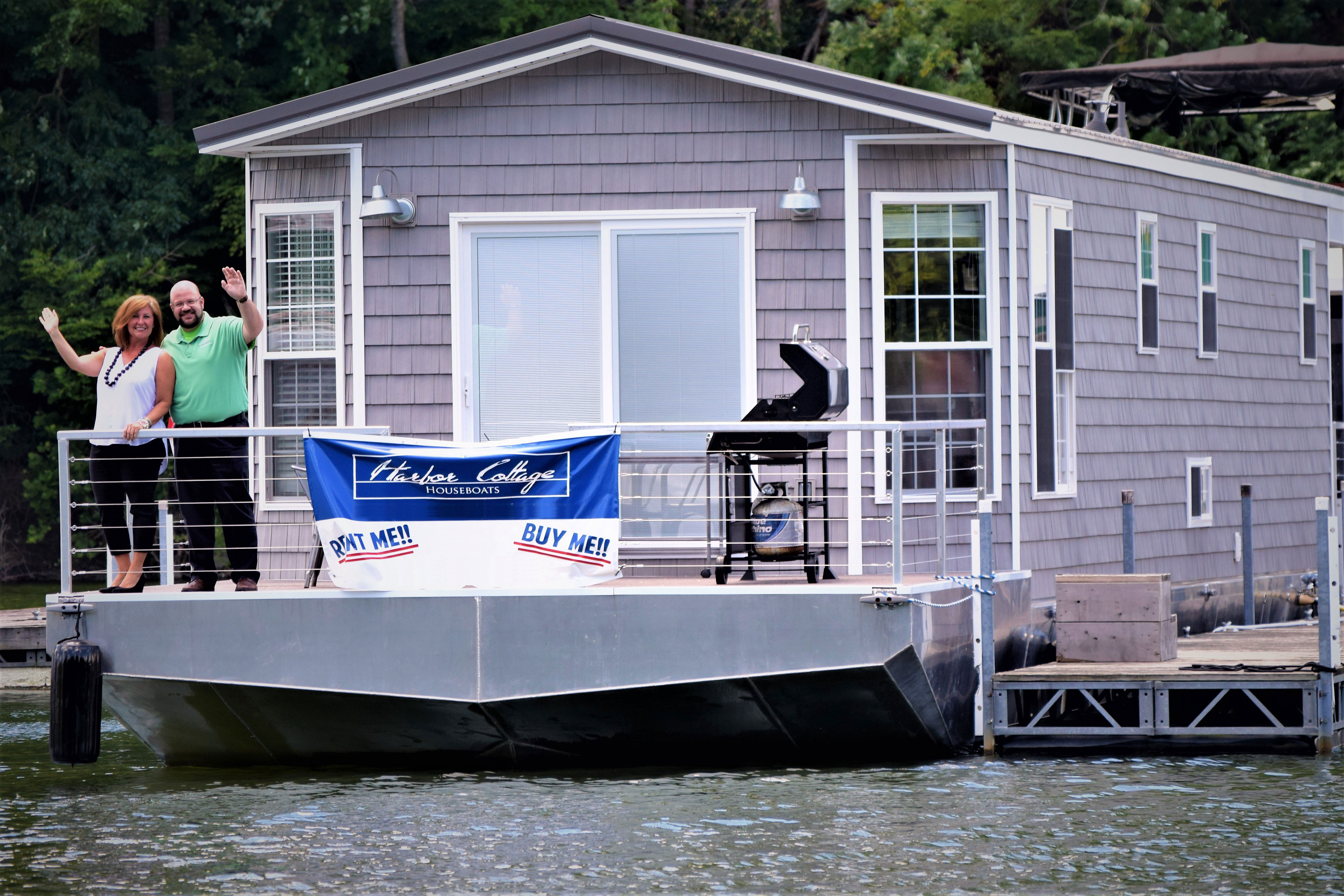 Gray Harbor Cottage Houseboat