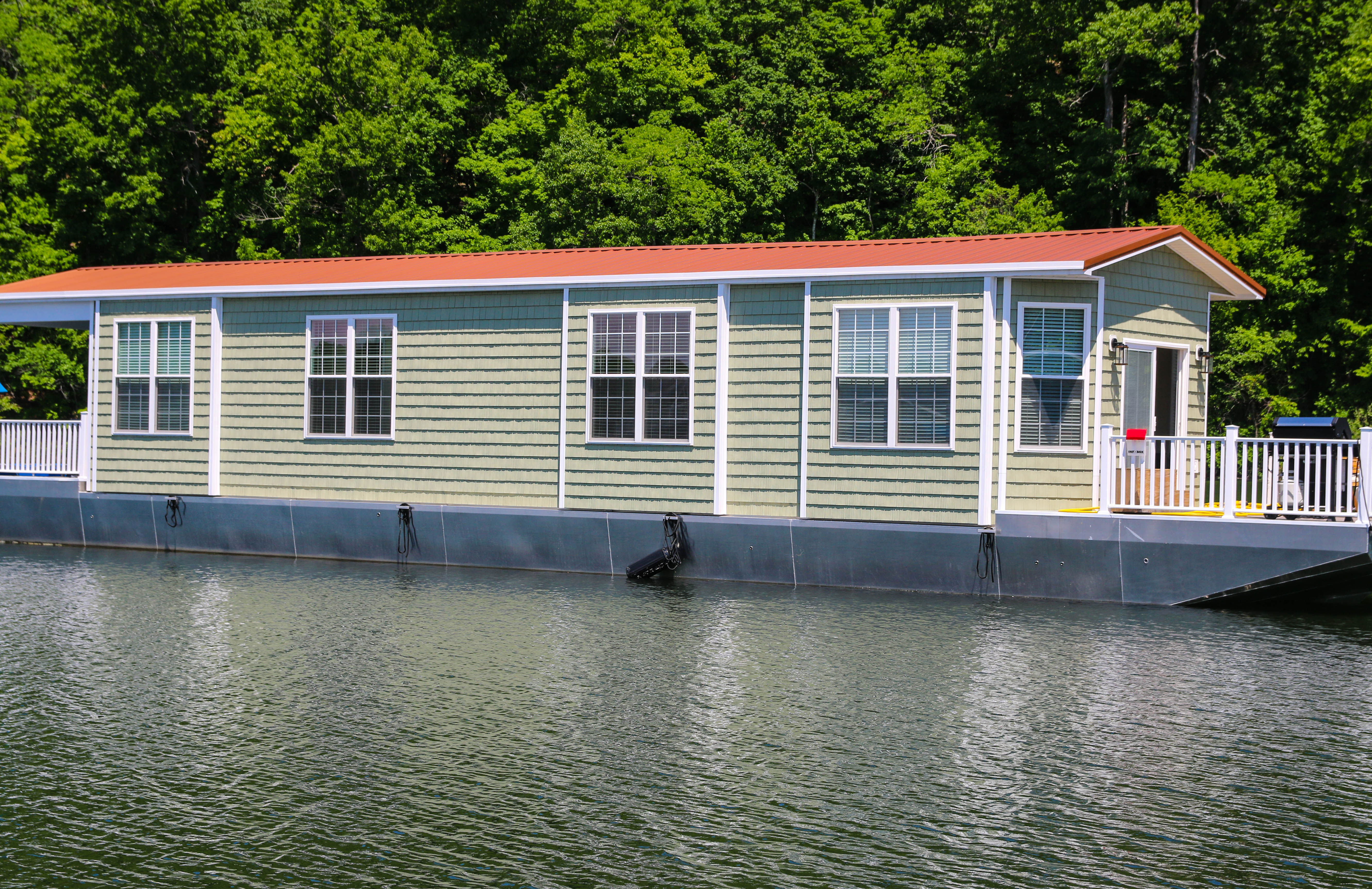Green Harbor Cottage Houseboat