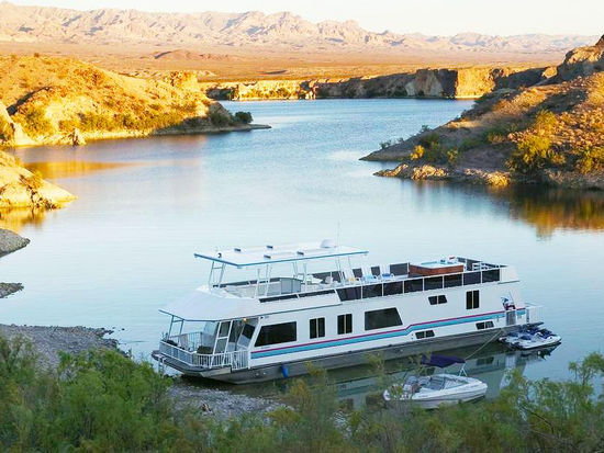 How to enjoy a houseboating trip