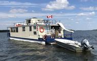 64 Foot Houseboat