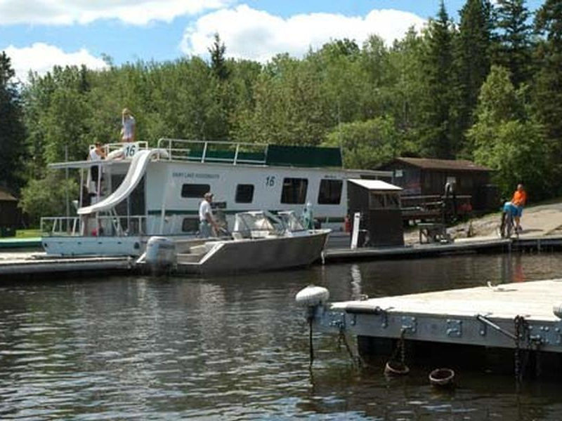 Loading up dockside Photos