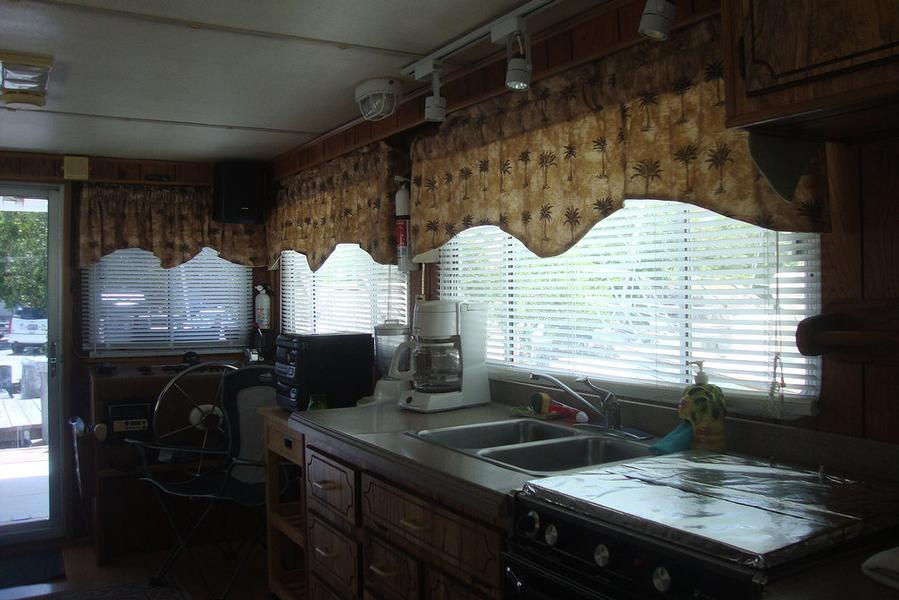 Wisdom Houseboat Kitchen